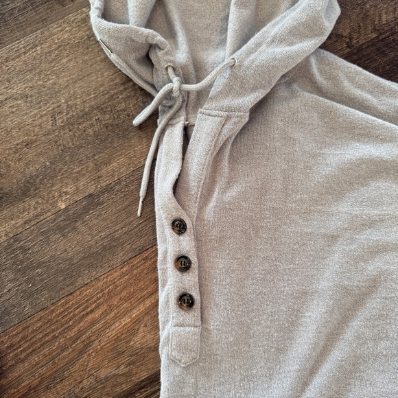 NWOT Quarter Buttoned Cropped Hoodie - Picture 7 of 11
